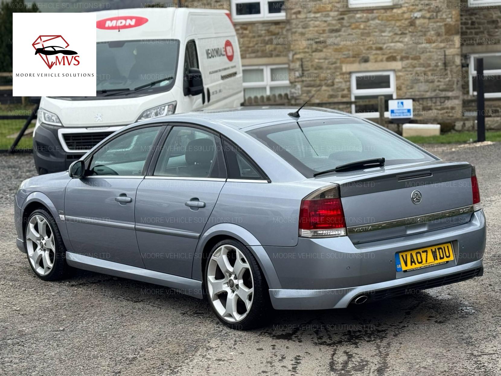 Vauxhall Vectra 1.9 CDTi 16v SRi Hatchback 5dr Diesel Manual (159 g/km, 148 bhp)