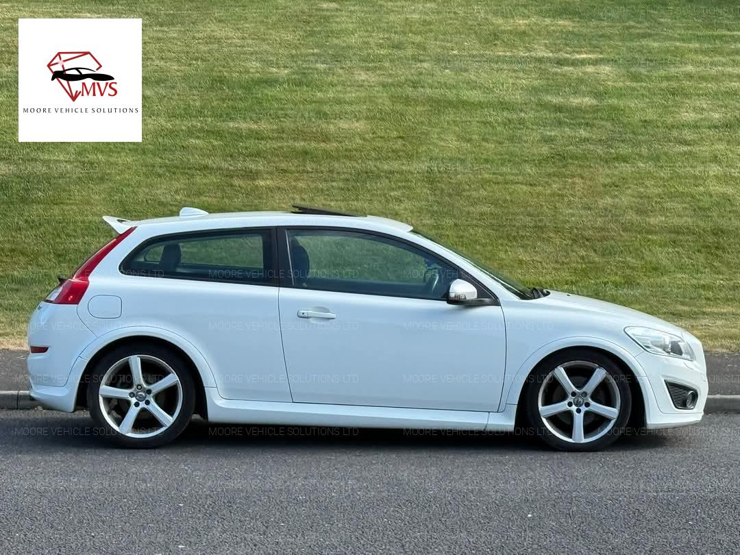 Volvo C30 2.0 D4 R-Design Sports Coupe 3dr Diesel Geartronic Euro 5 (177 ps)