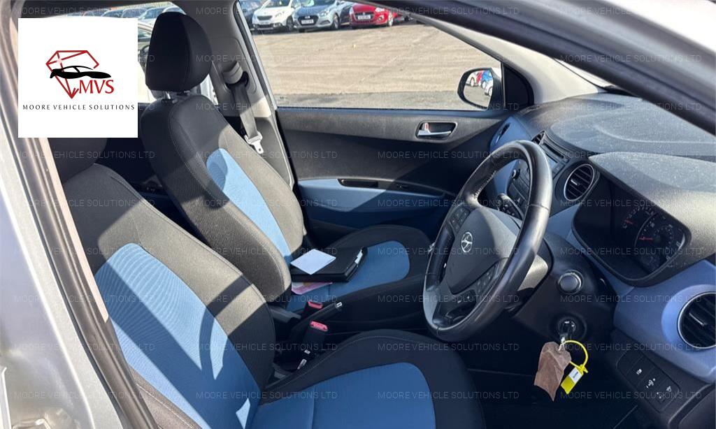 Hyundai i10 1.0 Premium Hatchback 5dr Petrol Manual Euro 5 (66 ps)