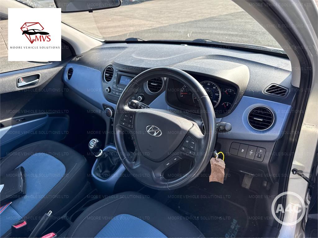 Hyundai i10 1.0 Premium Hatchback 5dr Petrol Manual Euro 5 (66 ps)