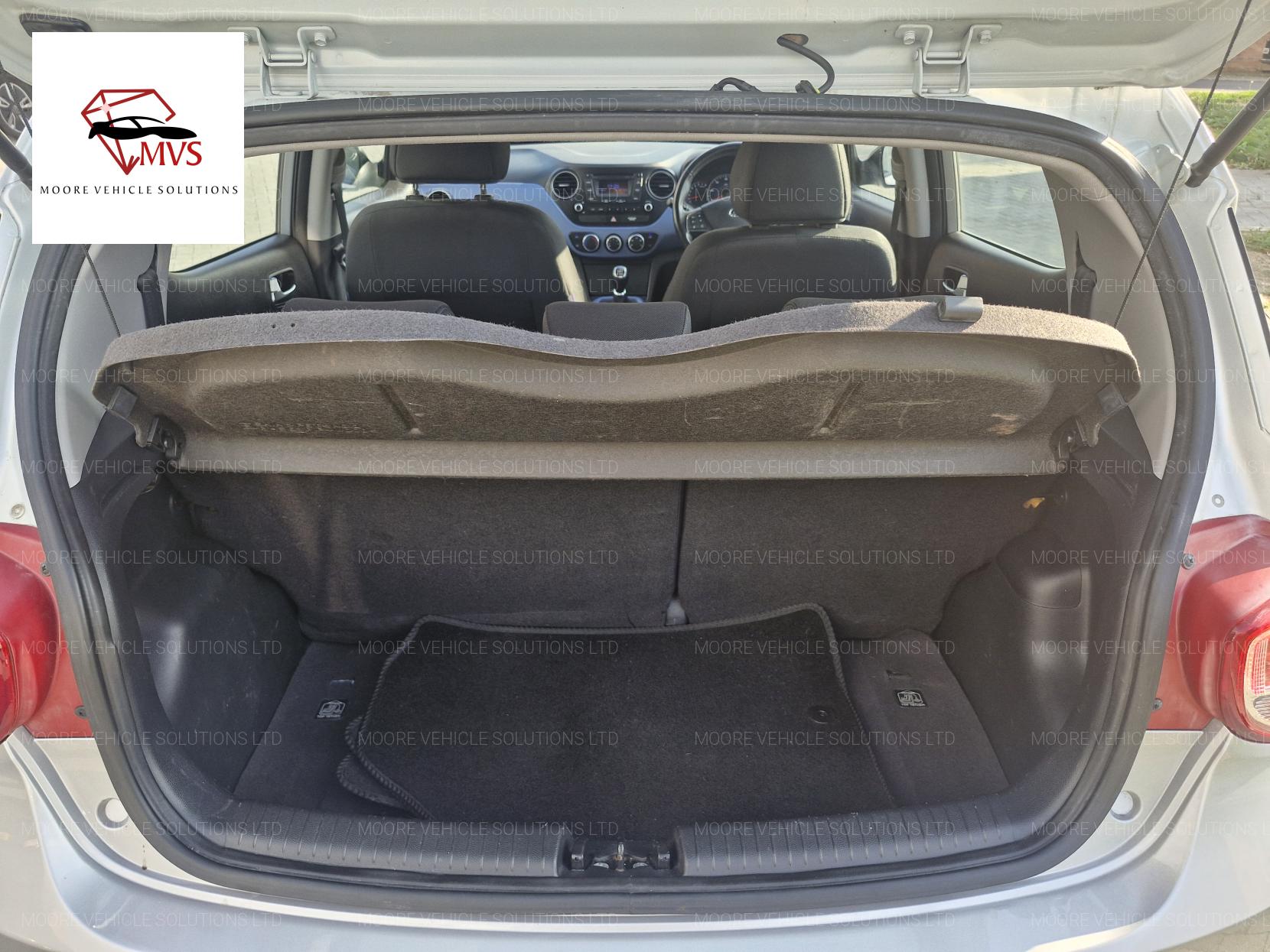 Hyundai i10 1.0 Premium Hatchback 5dr Petrol Manual Euro 5 (66 ps)