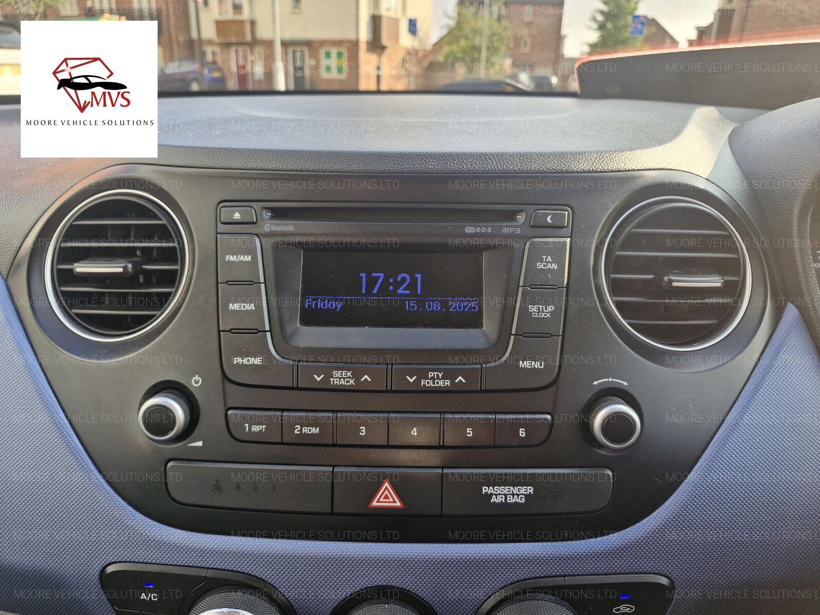 Hyundai i10 1.0 Premium Hatchback 5dr Petrol Manual Euro 5 (66 ps)