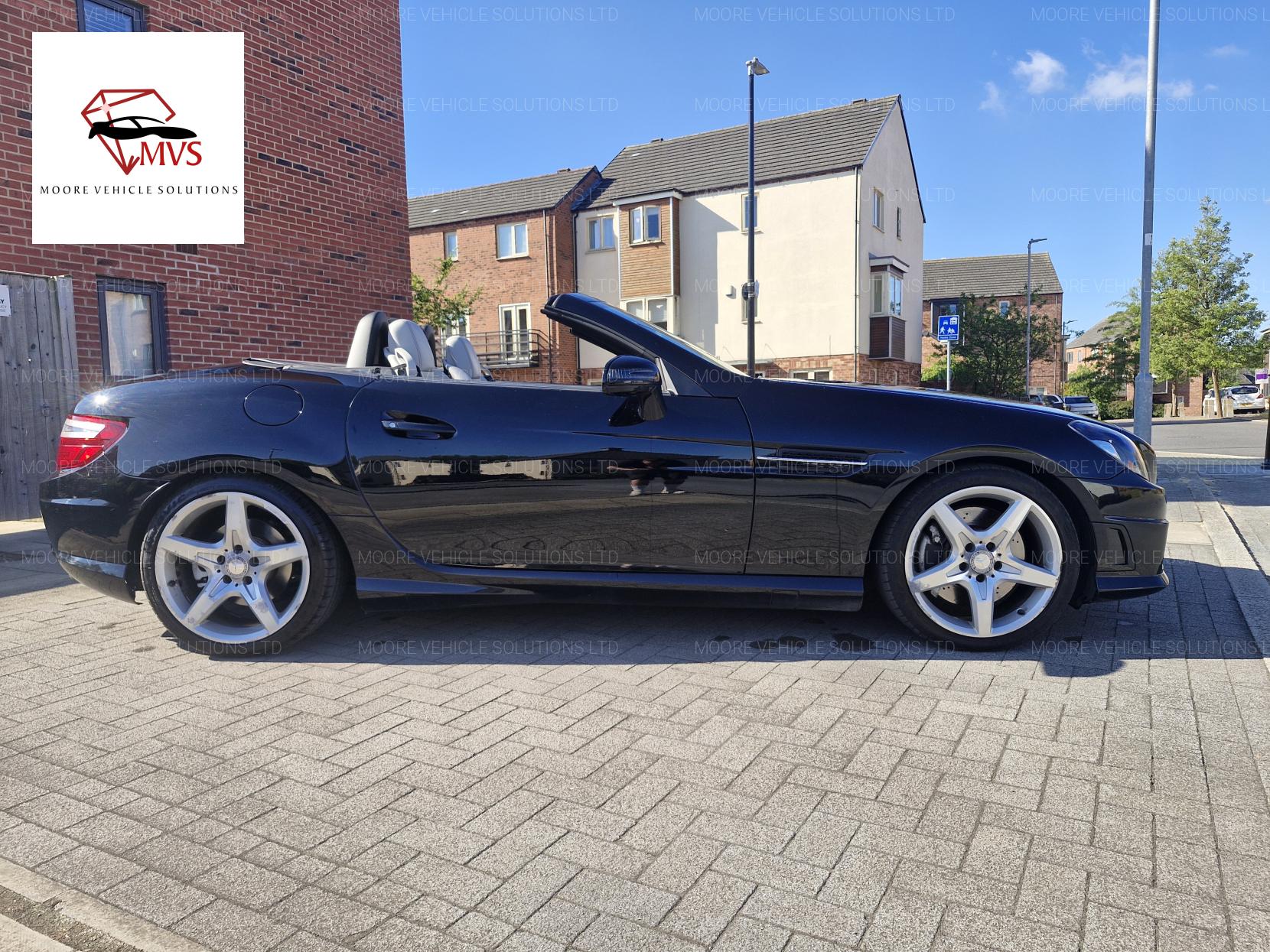 Mercedes-Benz SLK 2.1 SLK250 CDI BlueEfficiency AMG Sport Convertible 2dr Diesel G-Tronic+ Euro 5 (s/s) (204 ps)