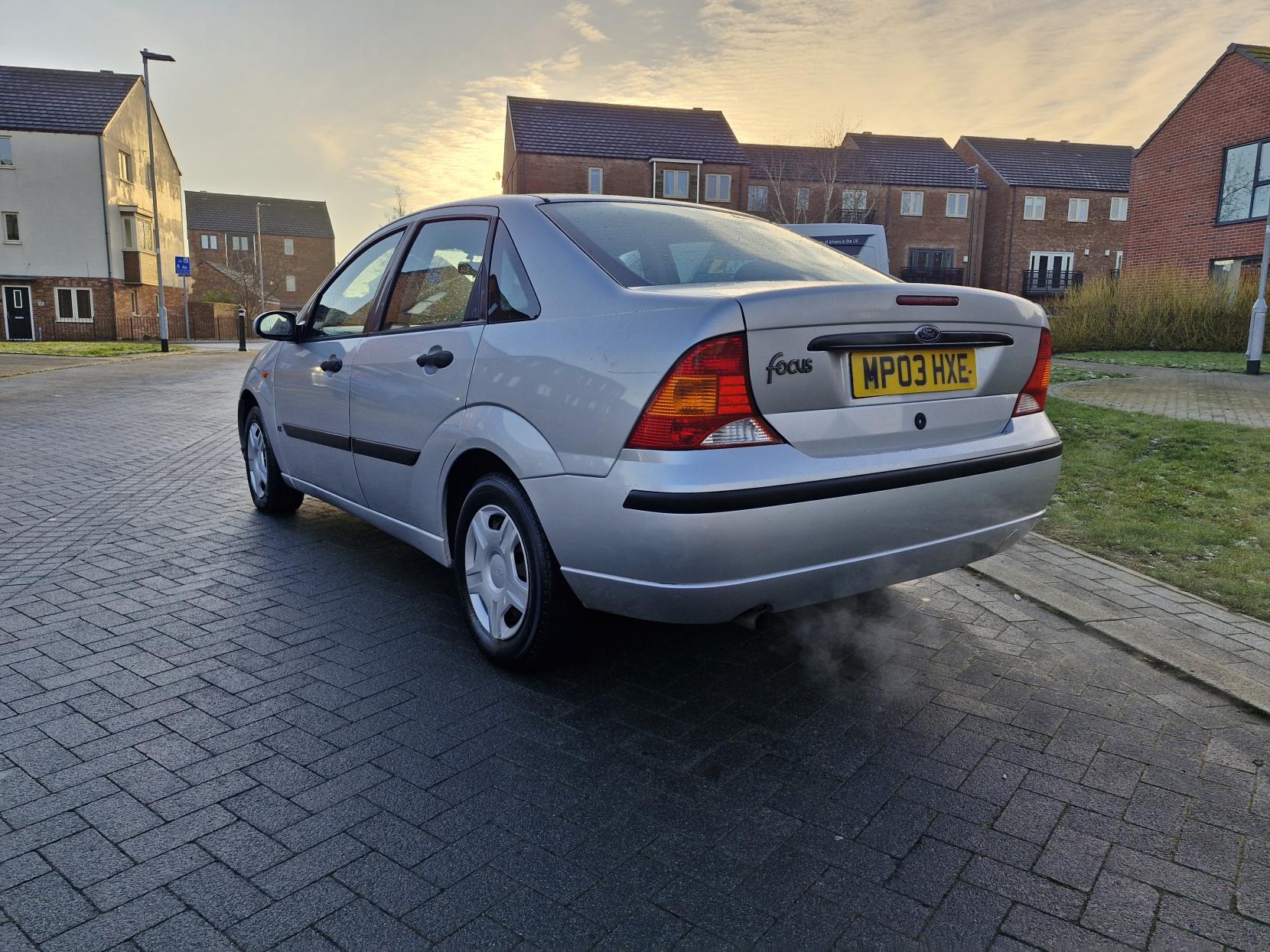 Ford Focus 1.4i 16v LX Hatchback 3dr Petrol Manual (158 g/km, 74 bhp)