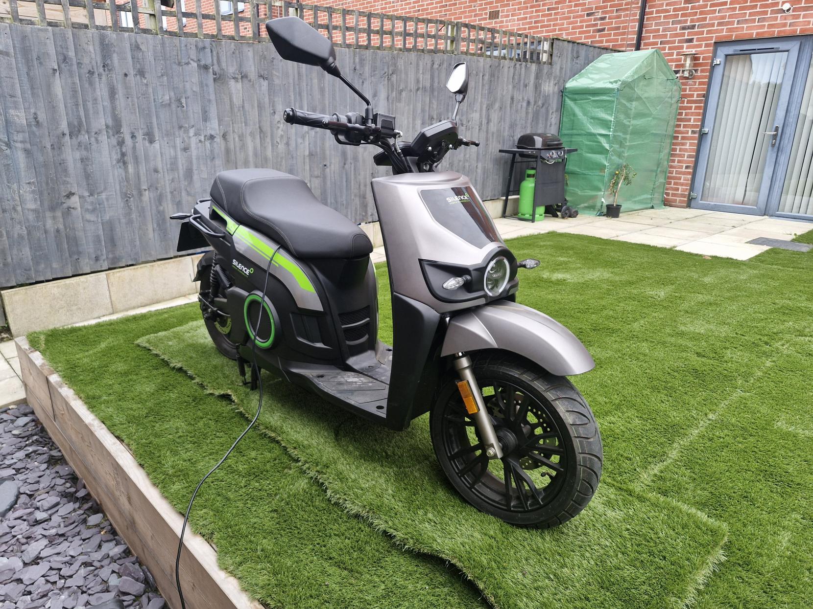 Silence S02 Urban Scooter Electric Automatic (2 bhp)