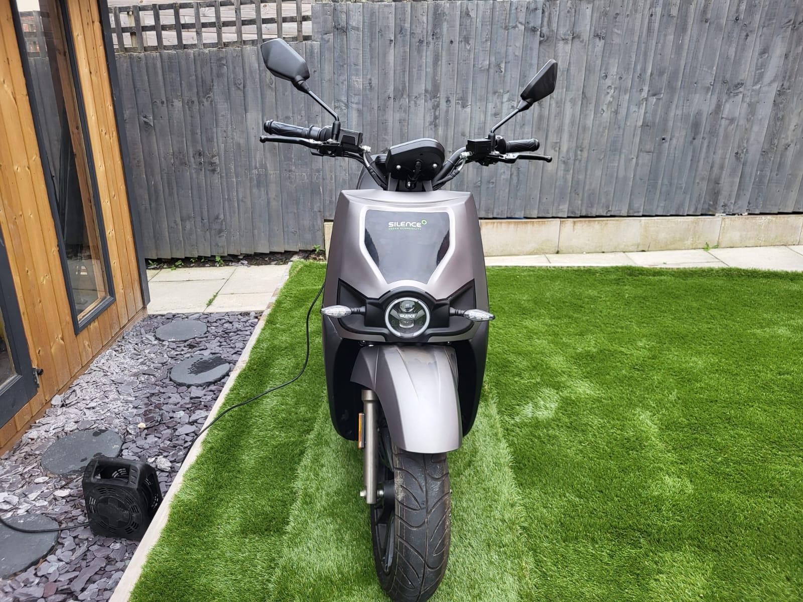 Silence S02 Urban Scooter Electric Automatic (2 bhp)