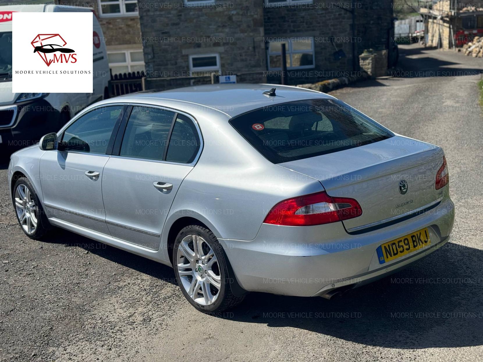 Skoda Superb 1.8 TSI Elegance Hatchback 5dr Petrol Manual Euro 4 (160 ps)