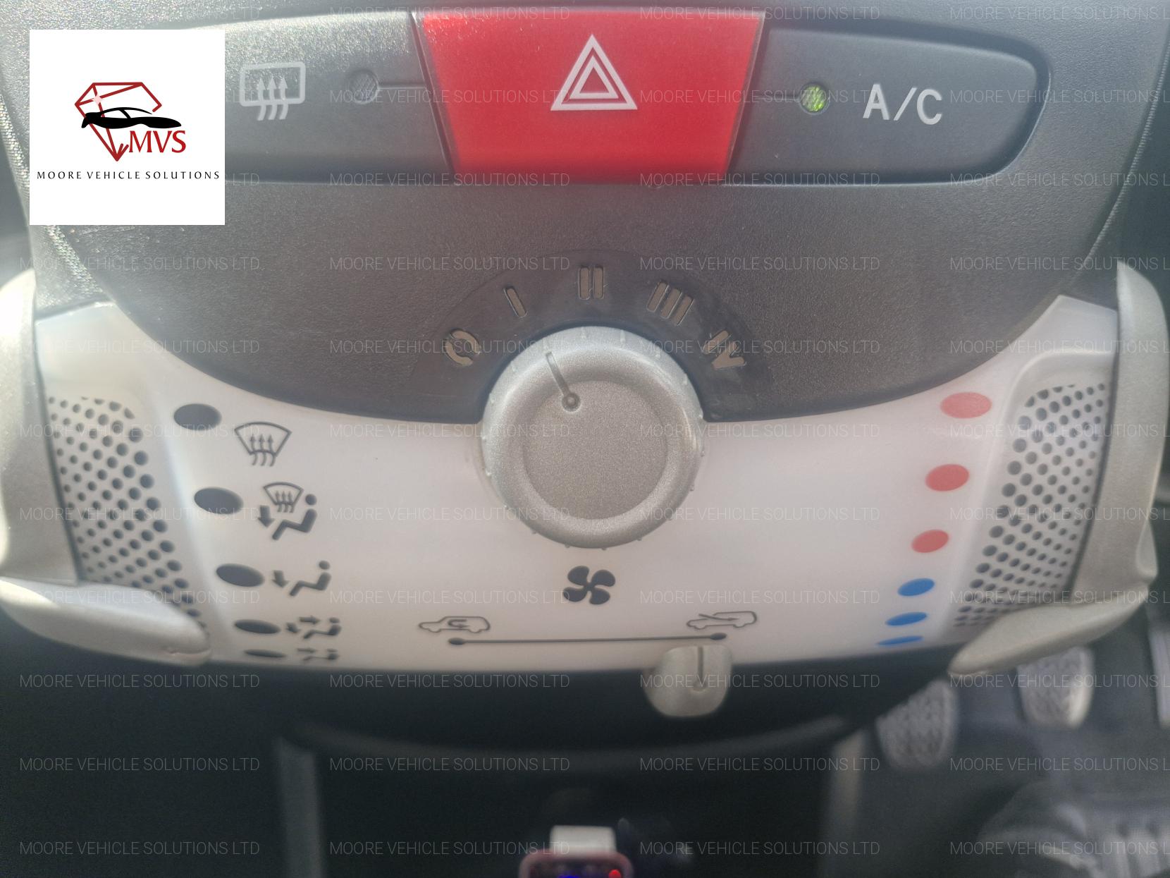 Toyota AYGO 1.0 VVT-i Fire Hatchback 5dr Petrol Manual Euro 5 (67 ps)