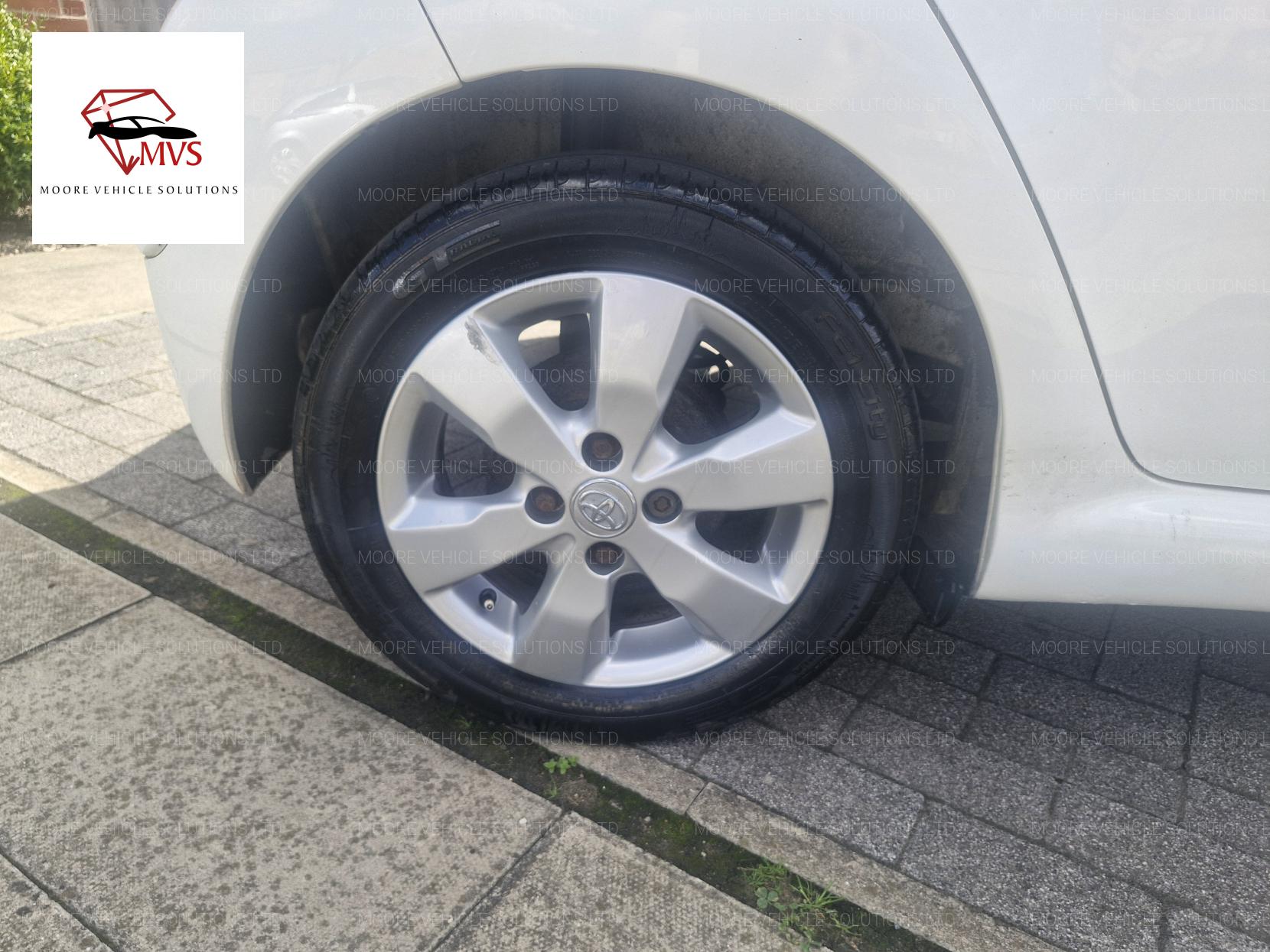 Toyota AYGO 1.0 VVT-i Fire Hatchback 5dr Petrol Manual Euro 5 (67 ps)