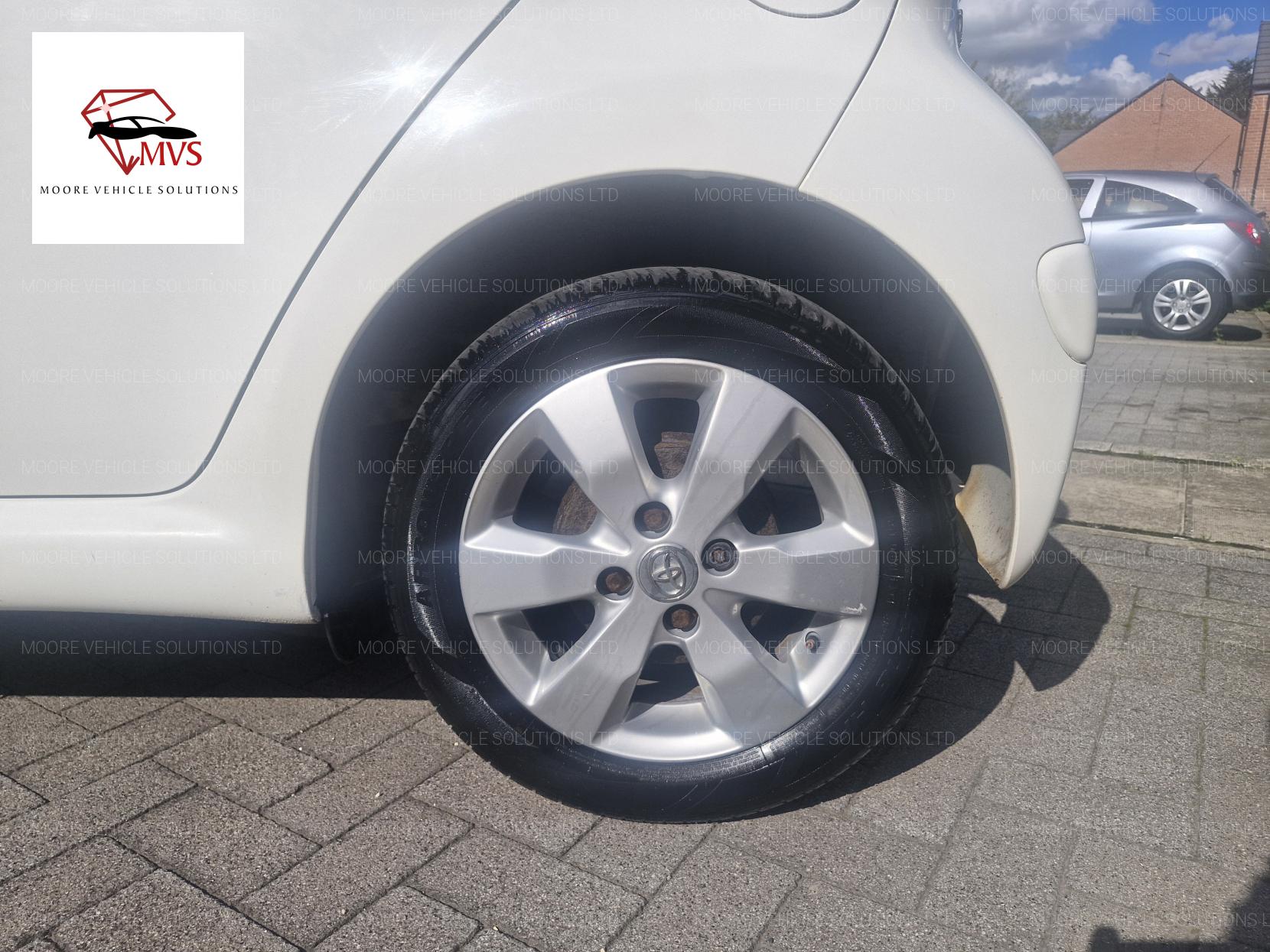 Toyota AYGO 1.0 VVT-i Fire Hatchback 5dr Petrol Manual Euro 5 (67 ps)