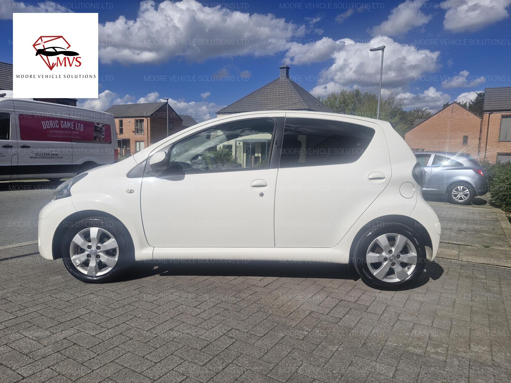 Toyota AYGO 1.0 VVT-i Fire Hatchback 5dr Petrol Manual Euro 5 (67 ps)