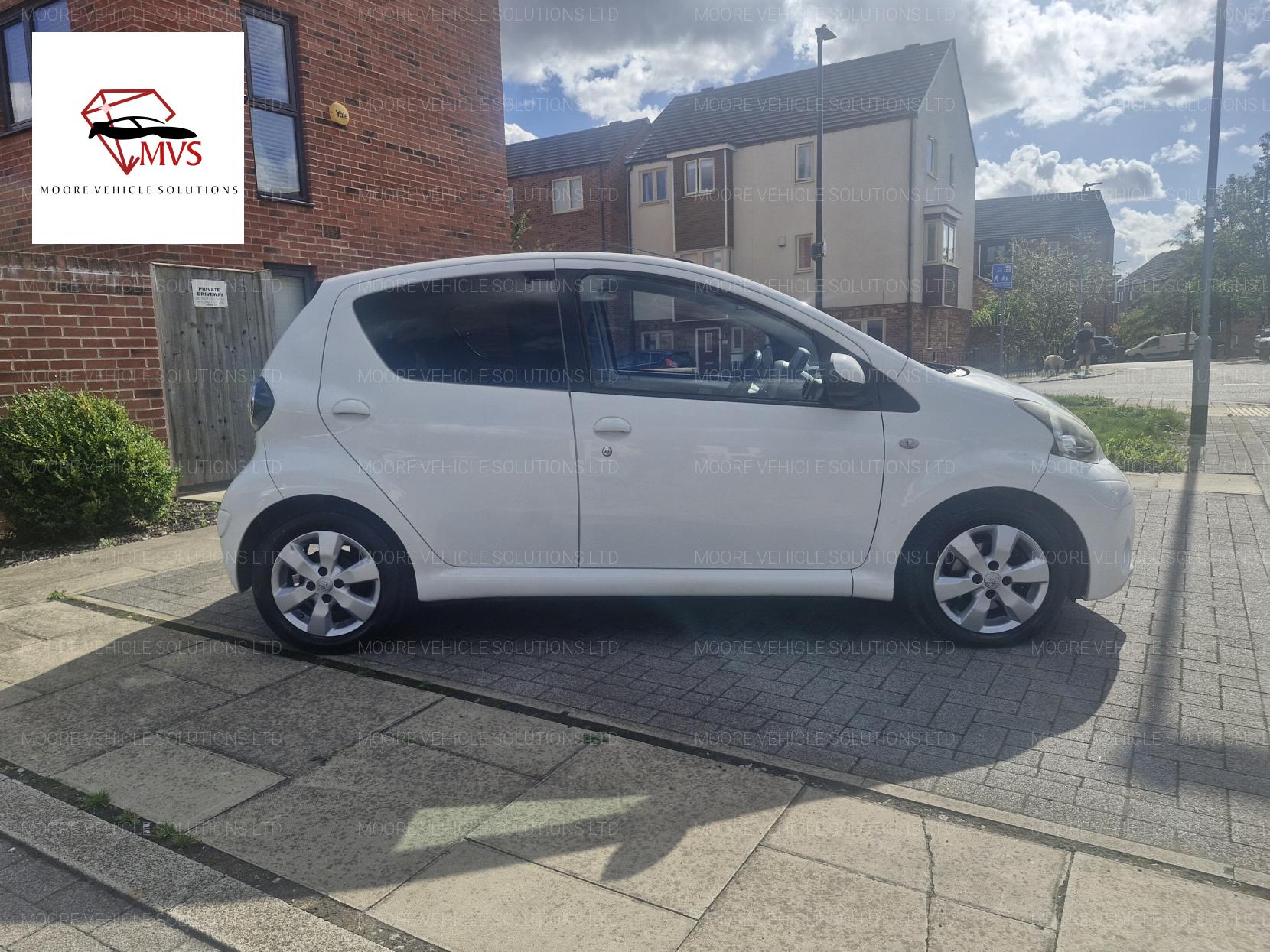 Toyota AYGO 1.0 VVT-i Fire Hatchback 5dr Petrol Manual Euro 5 (67 ps)