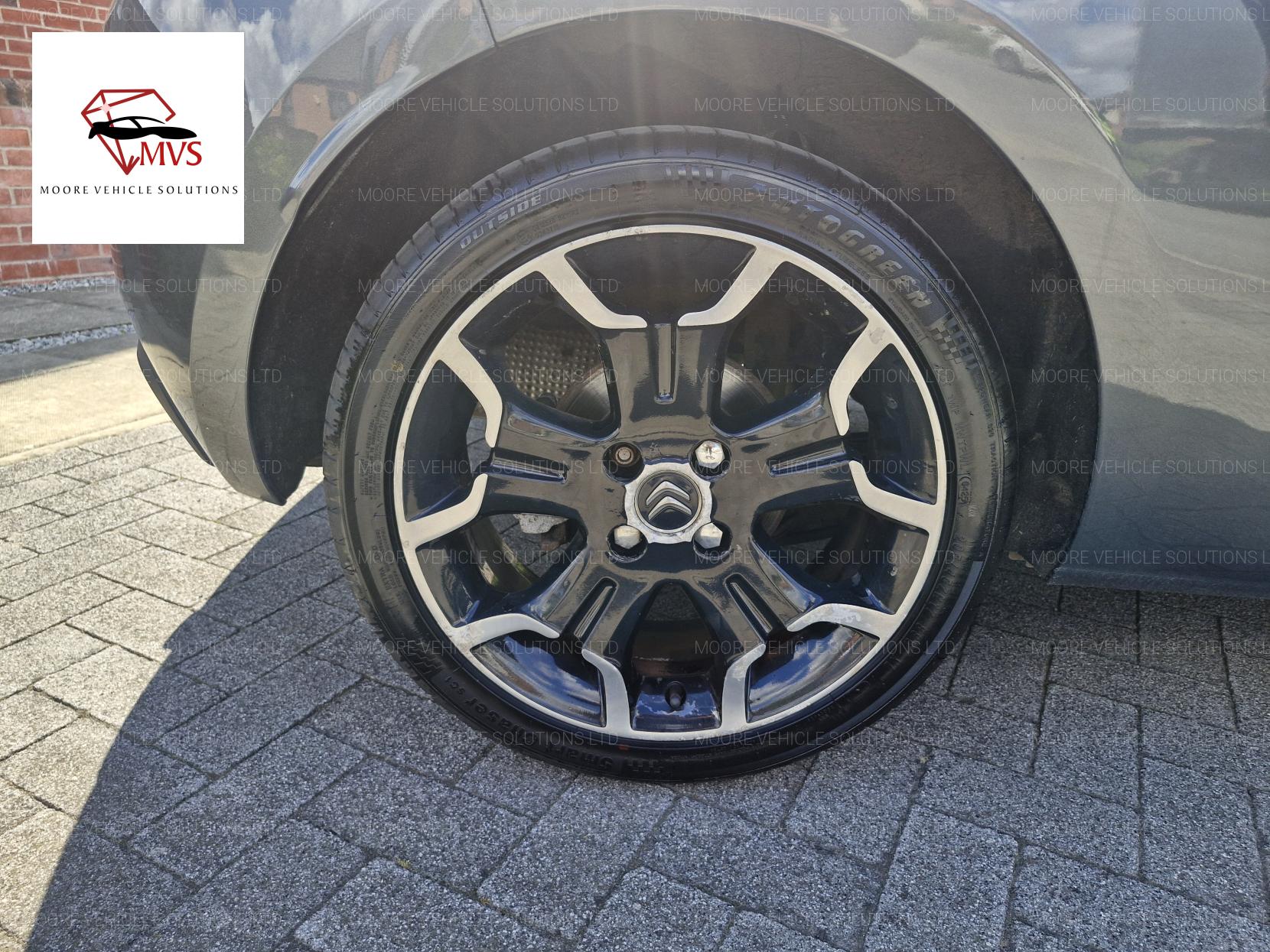 Citroen DS3 1.6 e-HDi Airdream DStyle Plus Hatchback 3dr Diesel Manual Euro 5 (s/s) (90 ps)