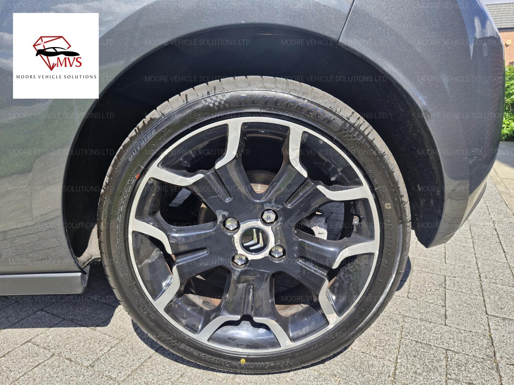 Citroen DS3 1.6 e-HDi Airdream DStyle Plus Hatchback 3dr Diesel Manual Euro 5 (s/s) (90 ps)