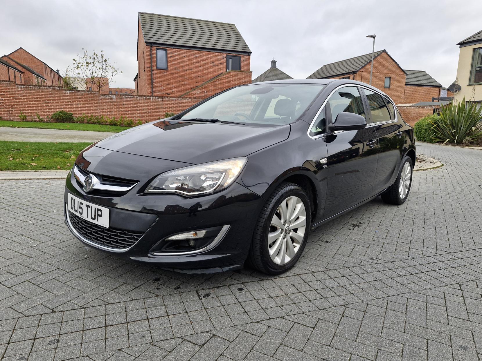 Vauxhall Astra 1.6i Elite Hatchback 5dr Petrol Manual Euro 6 (115 ps)