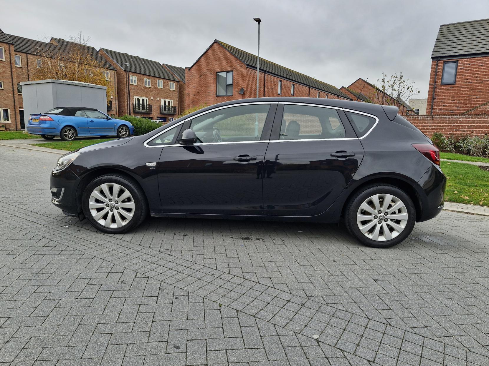 Vauxhall Astra 1.6i Elite Hatchback 5dr Petrol Manual Euro 6 (115 ps)