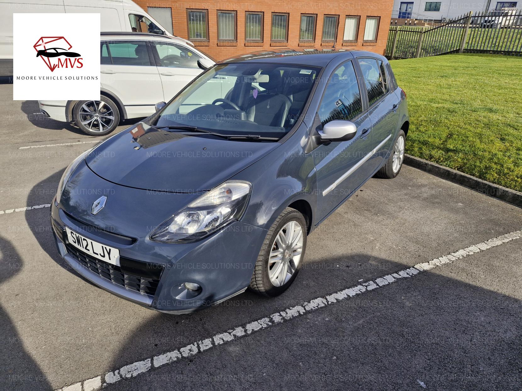 Renault Clio 1.2 Dynamique TomTom Hatchback 5dr Petrol Manual Euro 5 (75 ps)