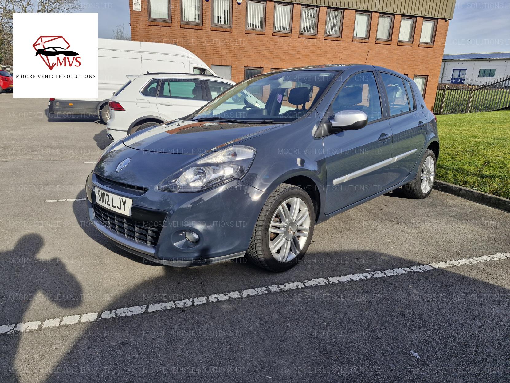 Renault Clio 1.2 Dynamique TomTom Hatchback 5dr Petrol Manual Euro 5 (75 ps)