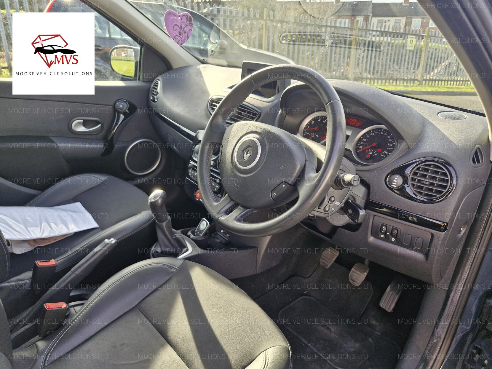 Renault Clio 1.2 Dynamique TomTom Hatchback 5dr Petrol Manual Euro 5 (75 ps)