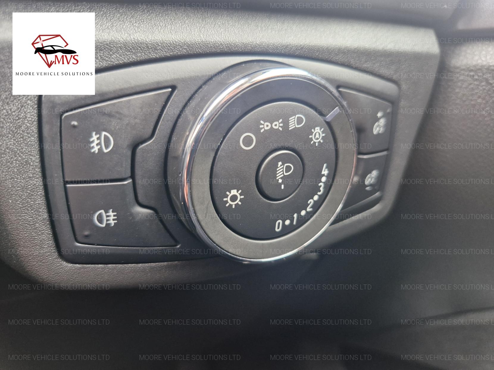 Ford Mondeo 2.0 TDCi Titanium Hatchback 5dr Diesel Manual Euro 6 (s/s) (180 ps)