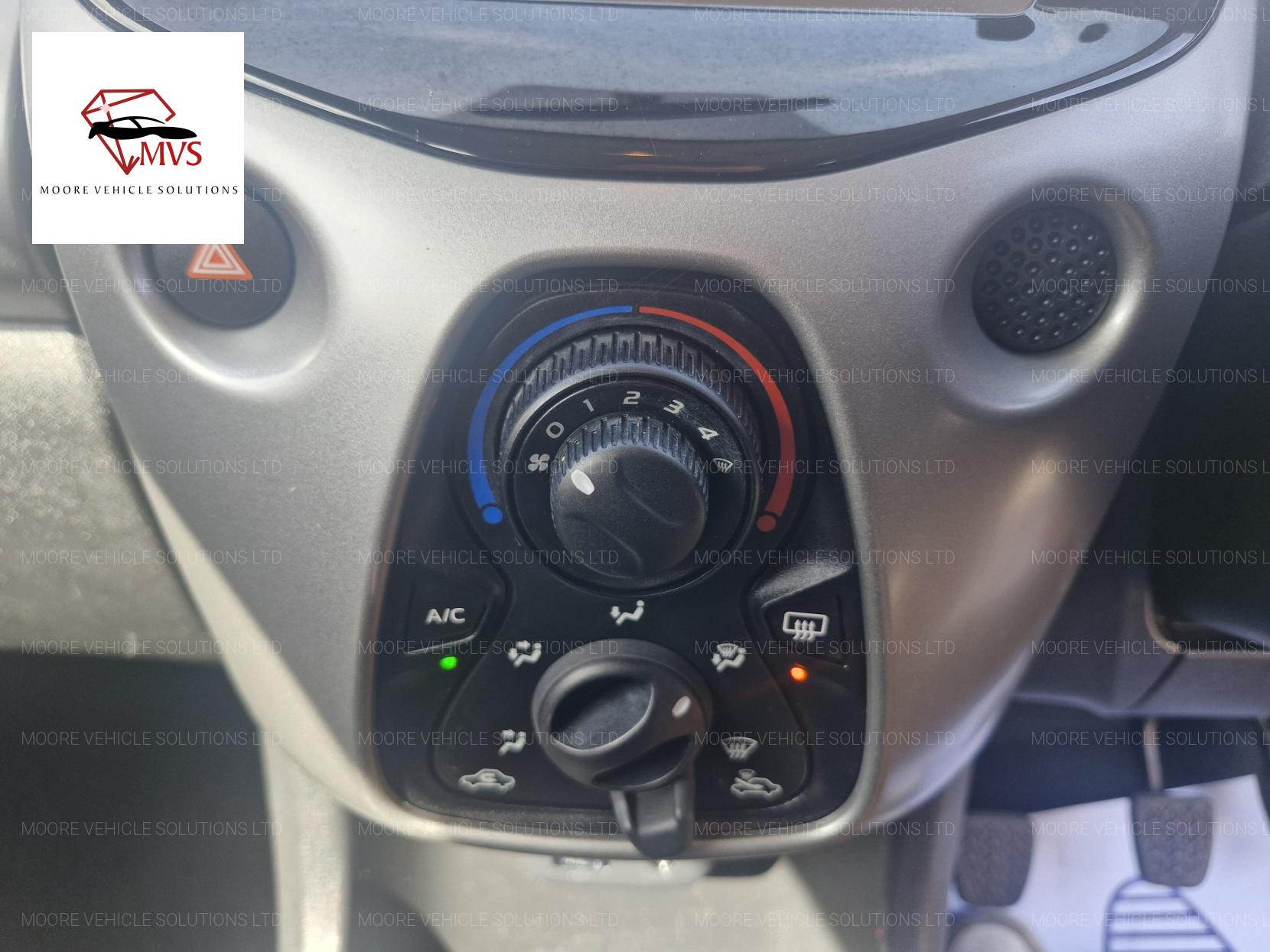 Citroen C1 1.2 PureTech Feel Hatchback 5dr Petrol Manual Euro 6 (82 ps)