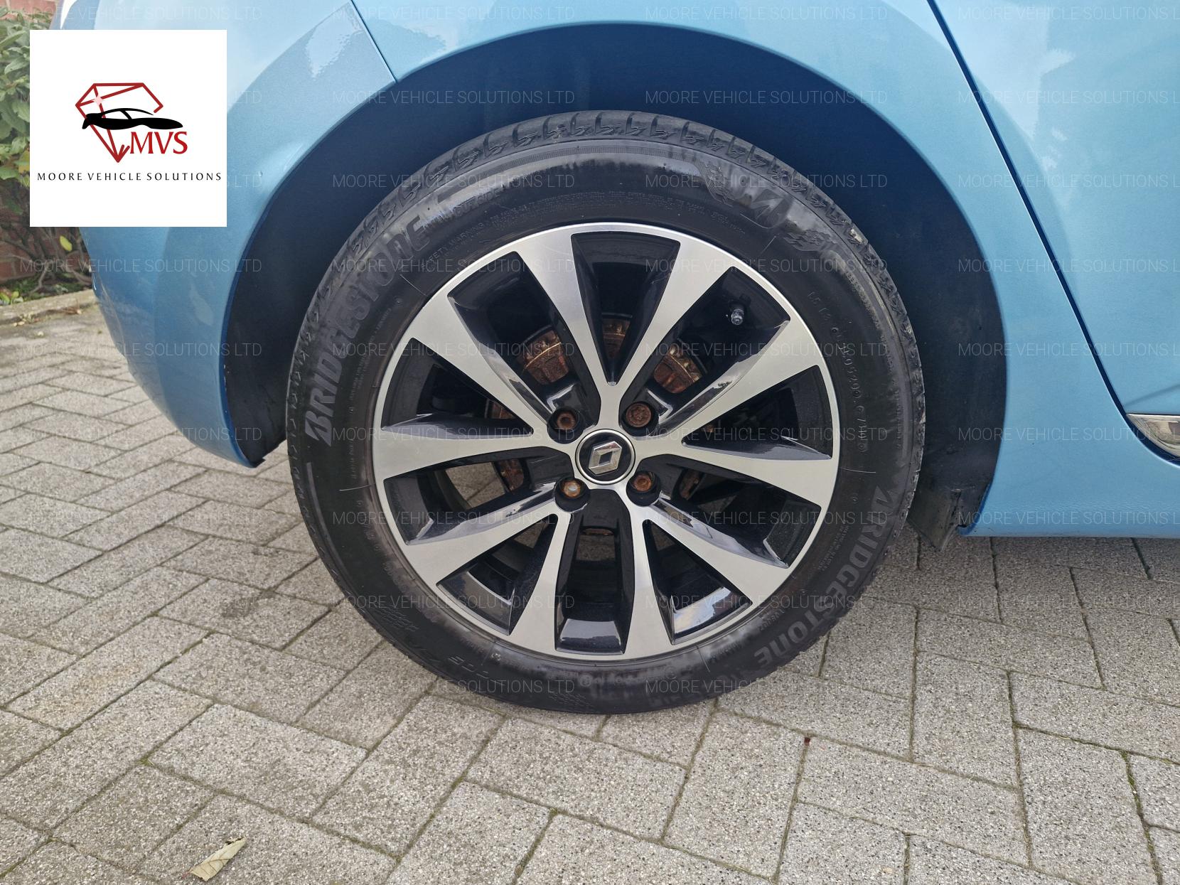 Renault Clio 1.0 SCe Iconic Hatchback 5dr Petrol Manual Euro 6 (s/s) (75 ps)