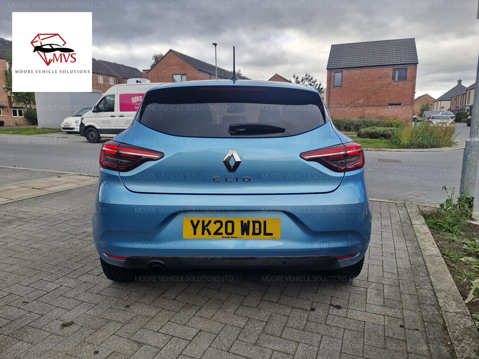 Renault Clio 1.0 SCe Iconic Hatchback 5dr Petrol Manual Euro 6 (s/s) (75 ps)