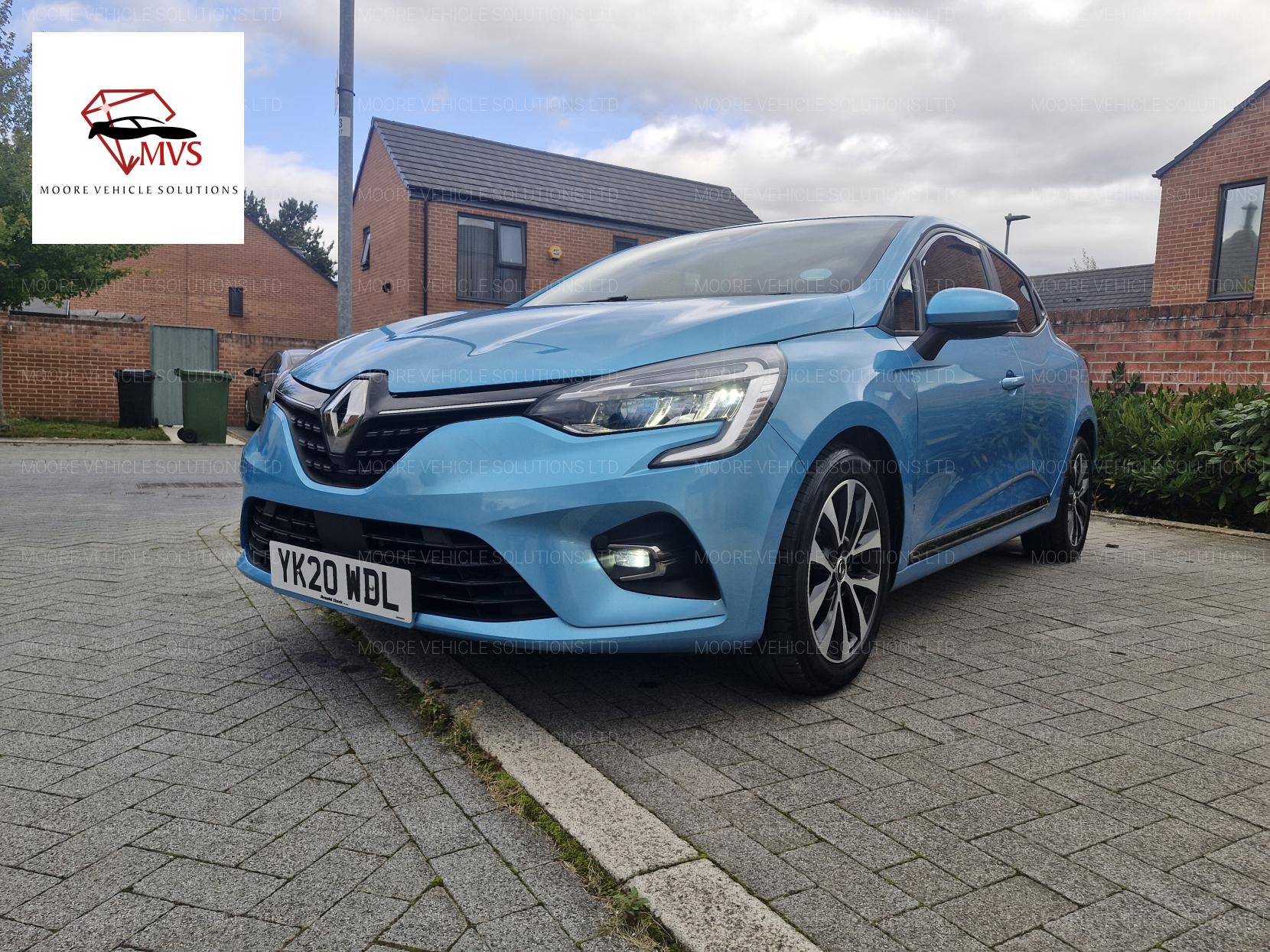 Renault Clio 1.0 SCe Iconic Hatchback 5dr Petrol Manual Euro 6 (s/s) (75 ps)