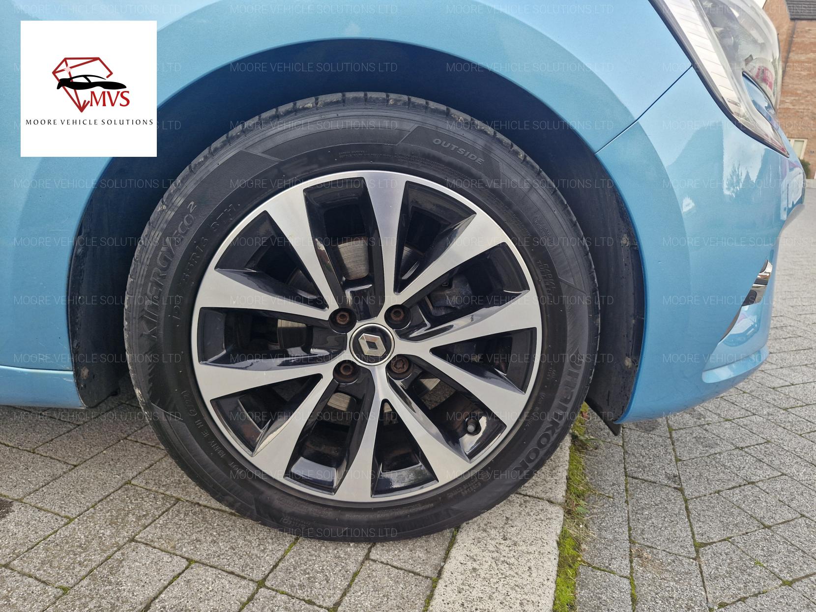 Renault Clio 1.0 SCe Iconic Hatchback 5dr Petrol Manual Euro 6 (s/s) (75 ps)