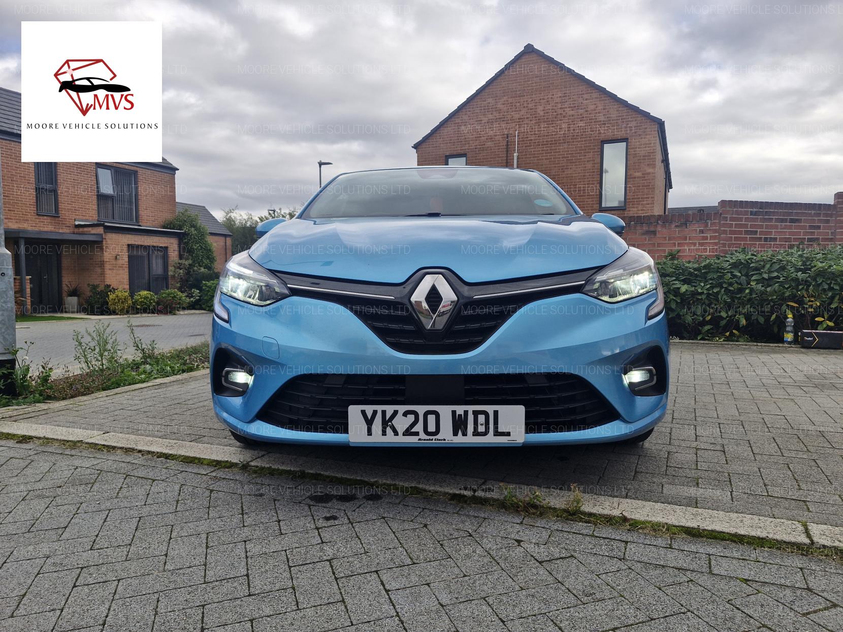 Renault Clio 1.0 SCe Iconic Hatchback 5dr Petrol Manual Euro 6 (s/s) (75 ps)