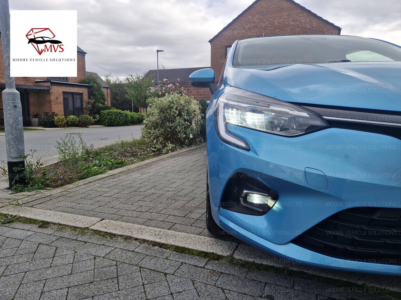 Renault Clio 1.0 SCe Iconic Hatchback 5dr Petrol Manual Euro 6 (s/s) (75 ps)