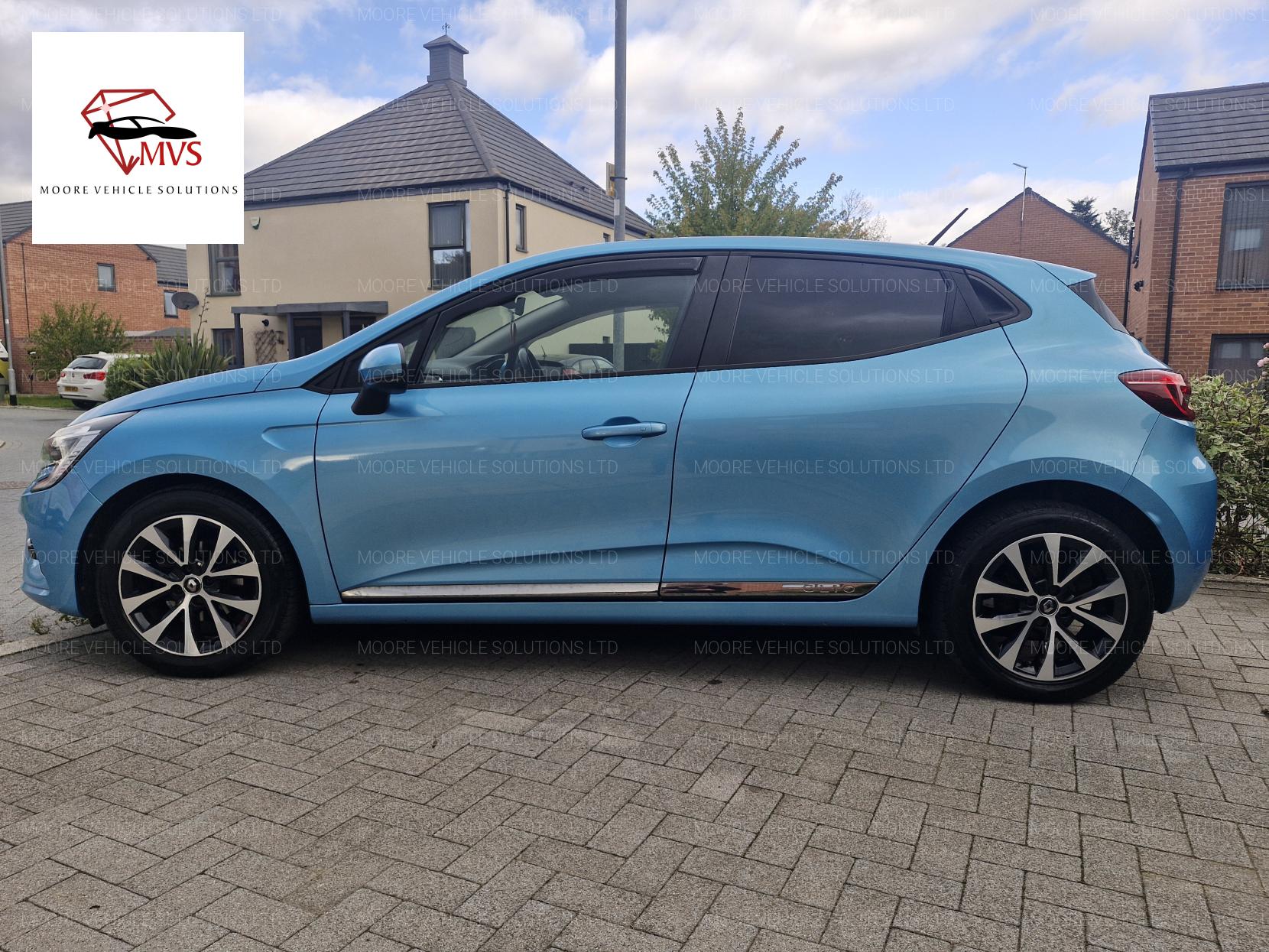 Renault Clio 1.0 SCe Iconic Hatchback 5dr Petrol Manual Euro 6 (s/s) (75 ps)