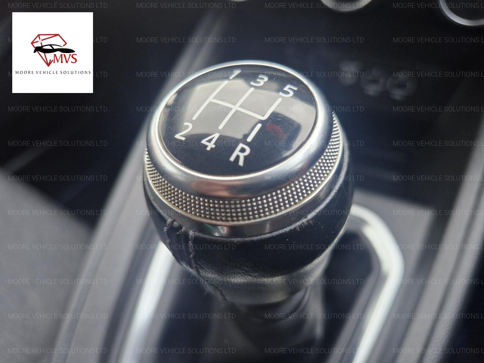 Renault Clio 1.0 SCe Iconic Hatchback 5dr Petrol Manual Euro 6 (s/s) (75 ps)