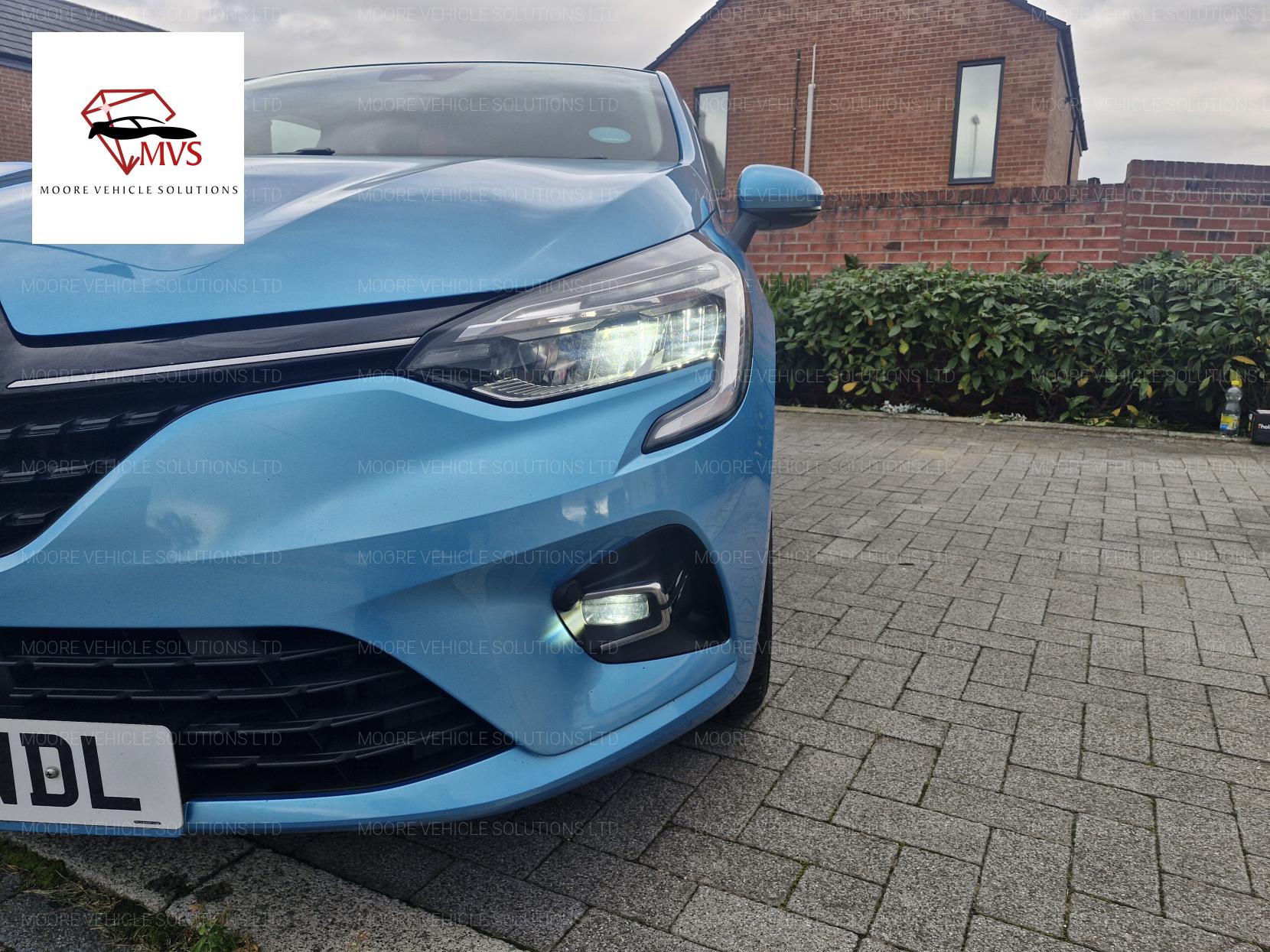 Renault Clio 1.0 SCe Iconic Hatchback 5dr Petrol Manual Euro 6 (s/s) (75 ps)