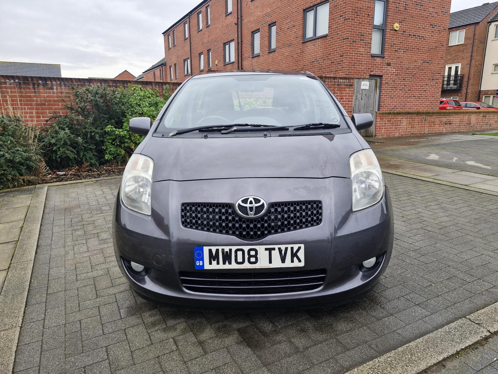 Toyota Yaris 1.3 VVT-i SR Hatchback 5dr Petrol Manual (141 g/km, 87 bhp)