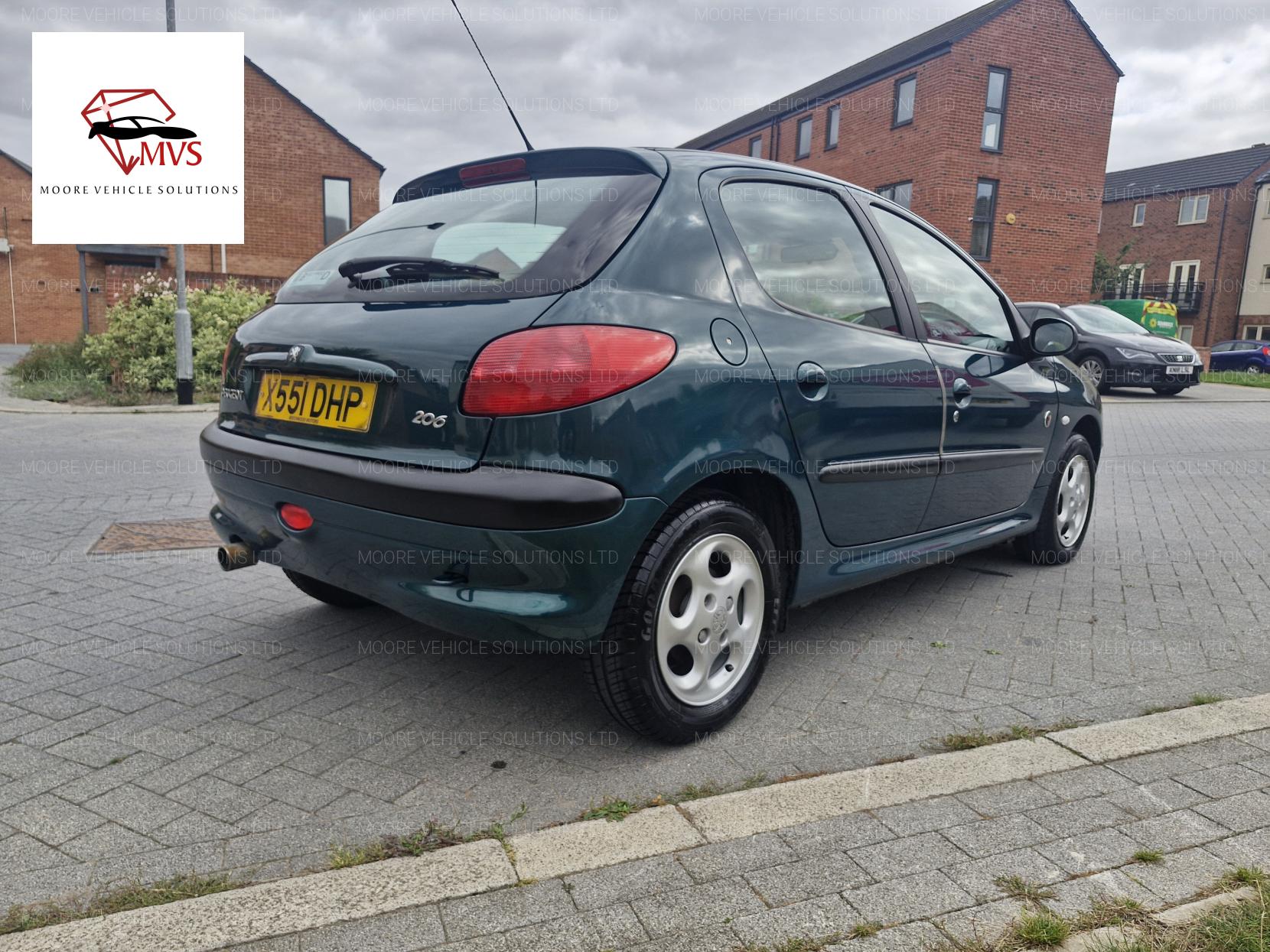 Peugeot 206 1.4 Roland Garros Hatchback 5dr Petrol Automatic (a/c) (180 g/km, 75 bhp)