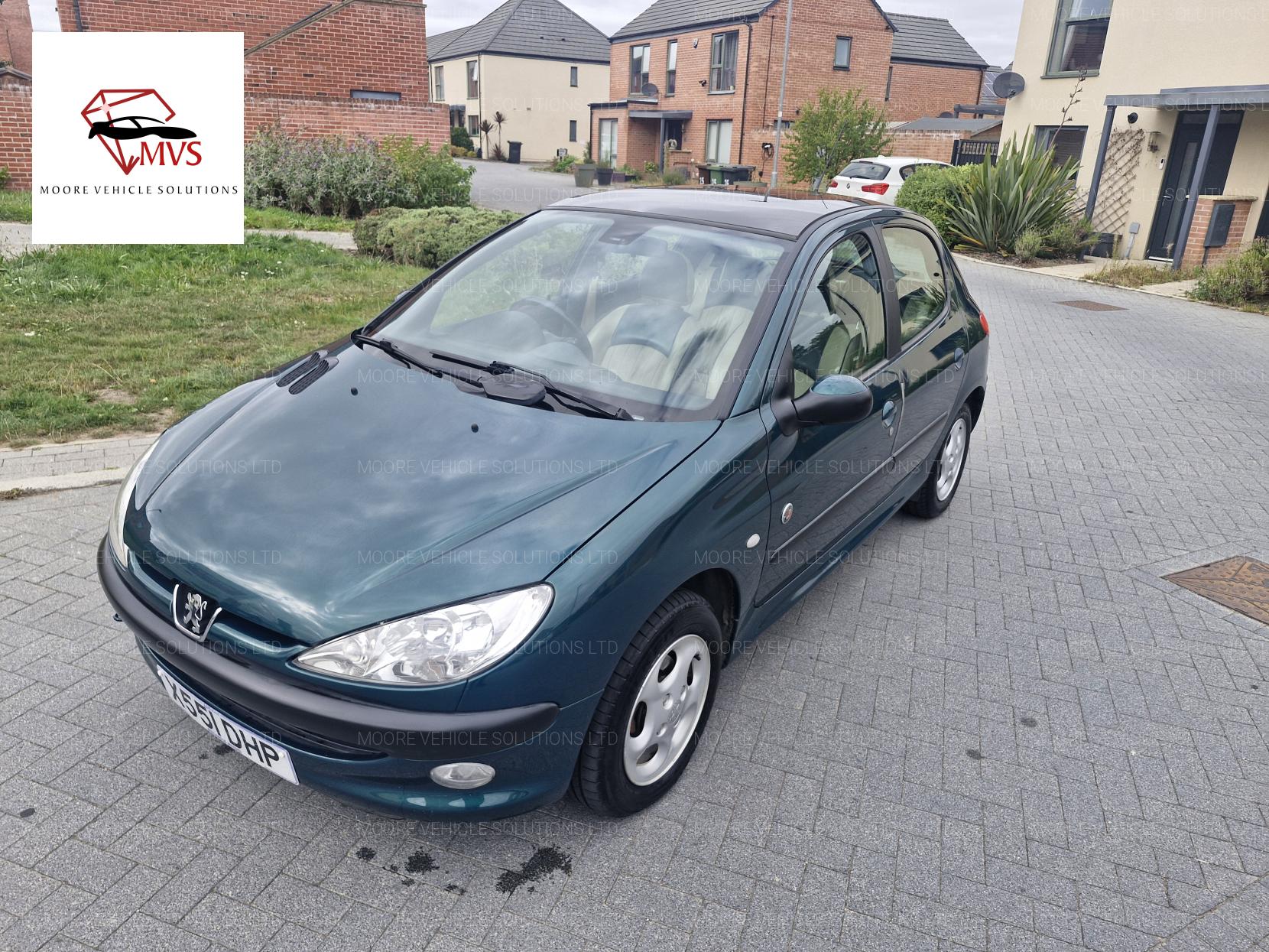 Peugeot 206 1.4 Roland Garros Hatchback 5dr Petrol Automatic (a/c) (180 g/km, 75 bhp)