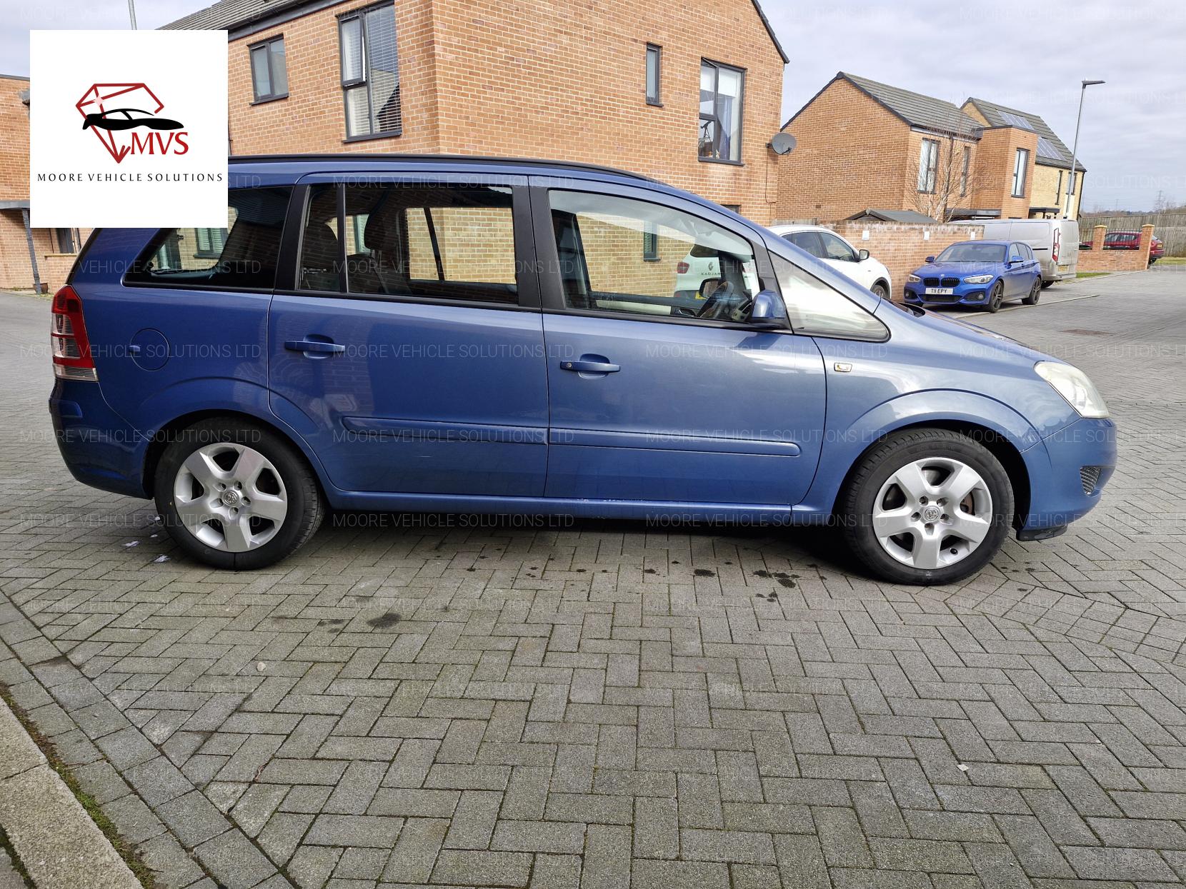 Vauxhall Zafira 2.2 16V Exclusiv MPV 5dr Petrol Auto Euro 4 (150 ps)